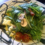 柊山ガーデン - ホウレン草ととベーコン・マッシュルームのサラダ