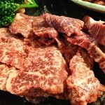 黒ぎゅう - バラはじゅわーっと味がするな。