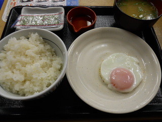 Nakau - 目玉焼き朝定食