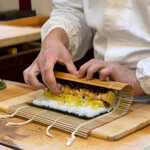 兄弟寿し - コレは巻くのも大変です！