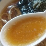 中華そば 多賀野 - スープの感じ