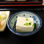 どんぶり屋 - 小さな冷奴