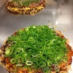 お好み焼じゃがいも - そば肉玉イカ天ネギかけ