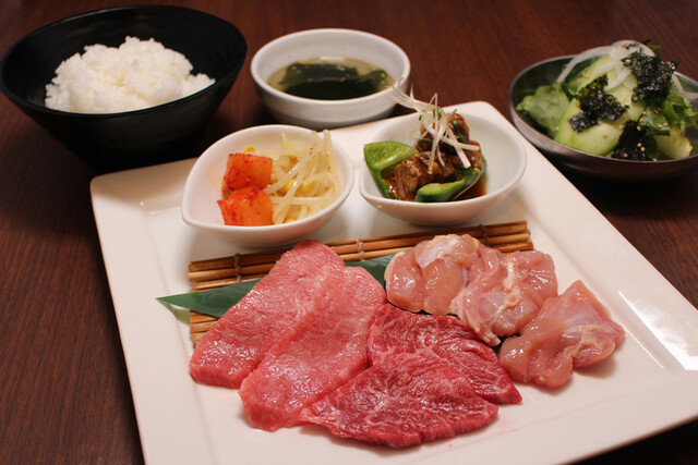 ランチメニュー : 黒毛和牛焼肉 にくじろう 門前仲町店 - 門前仲町/焼肉 | 食べログ
