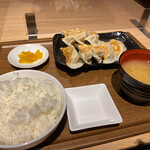 餃子と咖喱ザンギの店 点心札幌 - 