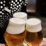 波へい - オーナー、愛子ちゃんと乾杯♪