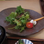 楽豚 - 定食のサラダ