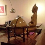 マグス - 仏像と地球儀とお洒落な照明器具
