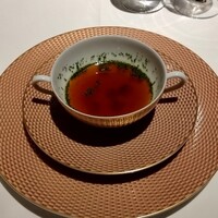シェ・イノ - フォアグラ料理をスープに差し替え。このスッポンスープがこれまた極上のスープなんですよ。いやシェイノさんのスープはホントに見事ですね。