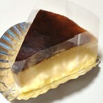 シュクレ - バスクチーズケーキ（360円）