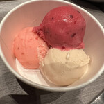 リュクス ダイニング ハプナ - ゴディバのアイスクリーム