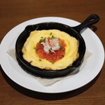 Japanese-style skillet omelette with salmon roe and crab
