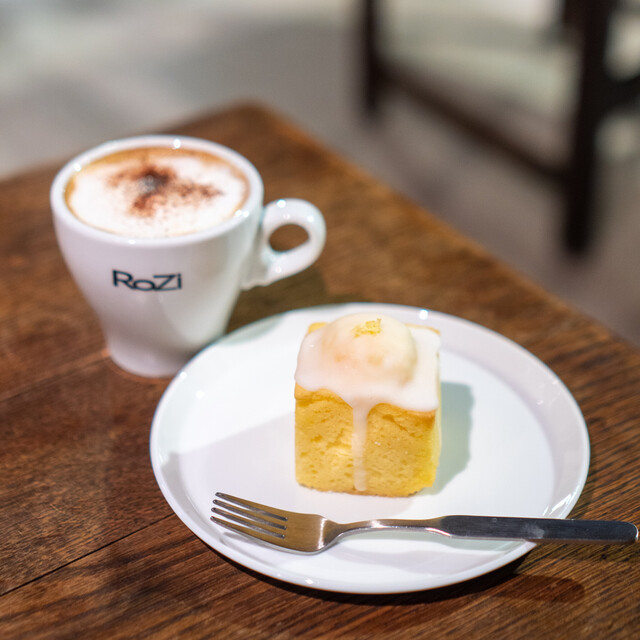 ROZI coffee - Shin Okubo/Cafe | Tabelog