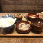 肉汁餃子のダンダダン - 焼餃子＆チャーシュー定食 858円（税込）、水餃子