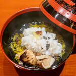 青蓮院門跡前 月おか - 料理写真:鱧と松茸の煮物椀