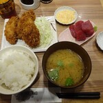 とんかつ小田保 - カキフライとマグロブツ定食