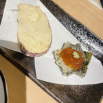 天ぷらと寿司 こじま - イモの天ぷら　　イクラカナッペ