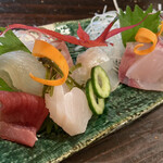 かもめ食堂 - 刺し身の盛合せ