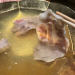 藏尾ポーク しゃぶしゃぶ直営店 - カメラを探してたらしゃぶしゃぶしすぎた笑