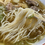 一茶庵 支店 - 麺は白っぽく、かんすい少なめの印象