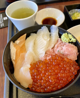 ラビスタ釧路川 - 海鮮丼