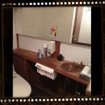 箪笥町　ビストロ萬那 - 広いおトイレ♡