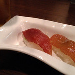 Shokushudokoro Mame - この日のお通しはにぎり寿司。