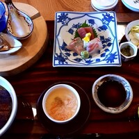 炭焼うな富士 白壁別邸 - 小うなぎ膳　5,000円 (税込　サ無)