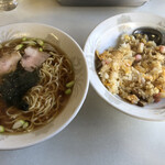 後楽園 - ラーメン(400円)とチャーハン(450円)