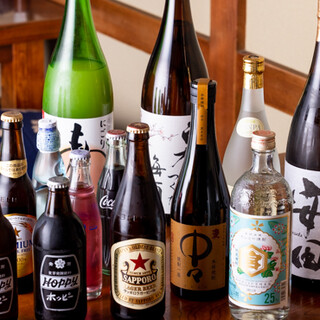 A huge collection of retro drinks! You can also keep the shochu bottle.