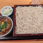 京屋 - 名物「いんちきそば」