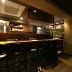 各国ワインと蒸留酒酒場 ワイン焼酎208 - カウンター席