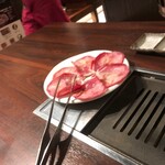 焼肉ホルモン だんだん - タン塩