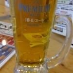 串カツ田中 - 苦手なプレモルなので半分頂戴って言ったら泡半分で持ってきた