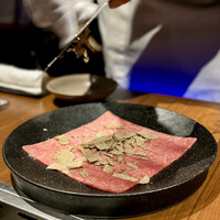 焼肉うしごろ 表参道店 - 秋トリュフと極上タンの包み焼き