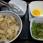 Yoshinoya - 豚丼小盛(393円) ねぎ玉子(140円)