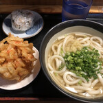 Bikkuri Udon Hompo Ribaibaru - かけ、かき揚げ、おにぎり