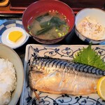 Maruki Shokudou - サバ塩焼定食。スパサラ、お味噌汁、漬物付き。