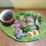 みどりの朝喫茶 - サラダモーニング(おむすびバージョン)