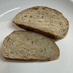 オ・プティ・フリアンディーズ - 栗のパンです。栗のパンなの？