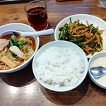 Chimma Ya - 【2022.11.16(水)】陳麻家定食(チンジャオロース＋半醤油ラーメン)1,000円→750円