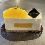 189564081 - 瀬戸内レモンクリームとフロマージュブランのムースケーキ