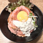 レッドロック - ローストビーフ丼 並 1,190円税込