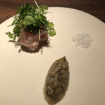 チッチャ - 徳島県産神経締めしたブリのカルパッチョ・松の実とネギのタルタルソース