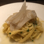 チッチャ - パスタ　気仙沼産フカヒレの旨味たっぷりオイルソース