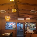 自起屋 - 韓国伝統の古民家を連想させる暖かい雰囲気の落ち着いた感じです。