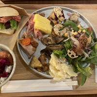 ERUTAN RESTAURANT BAR - 