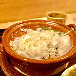 多仁本 - お葱たっぷりの熱々のだし汁で…