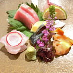 Sushi Matsuura - お造り　なまさば、中トロ、縞鯵、赤貝、あら