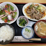 千石 - 料理写真:日替り定食 700円